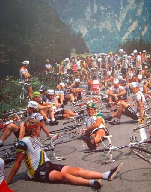 The Evolution of Retro Cycling Jerseys: A Journey through Time