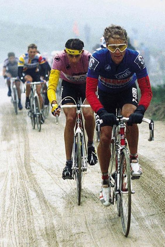 A Guide to Caring for Your Retro Cycling Jerseys: Maintenance Tips and Tricks