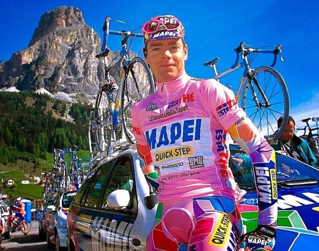 2000s Retro Cycling Jerseys