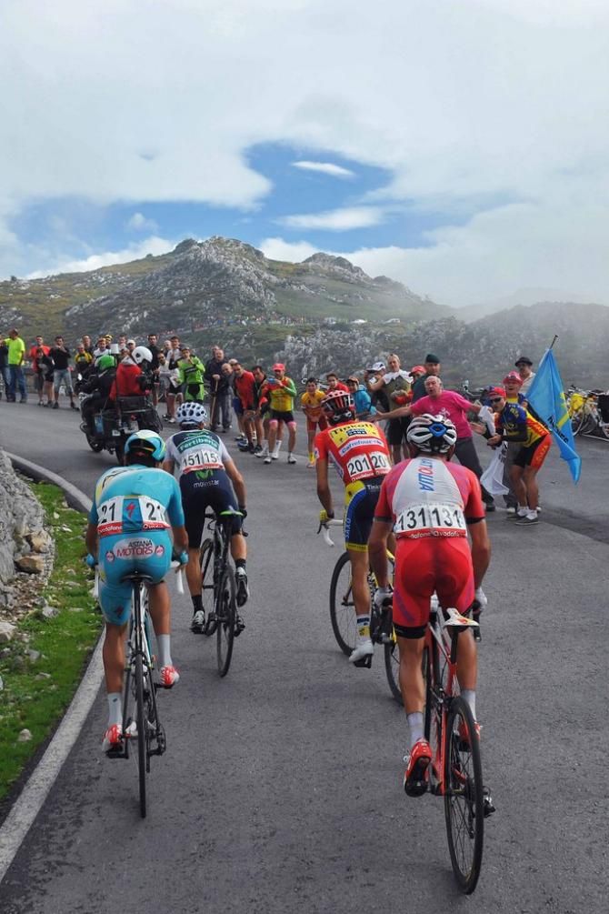 Vuelta a España Retro Cycling Jerseys & Kits