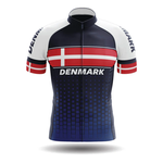 A performance cycling jersey, the U.S. Airborne Men Short Sleeve Cycling Set, features bold design elements and standout style—ideal for cyclists seeking comfort and a distinctive look on every ride.