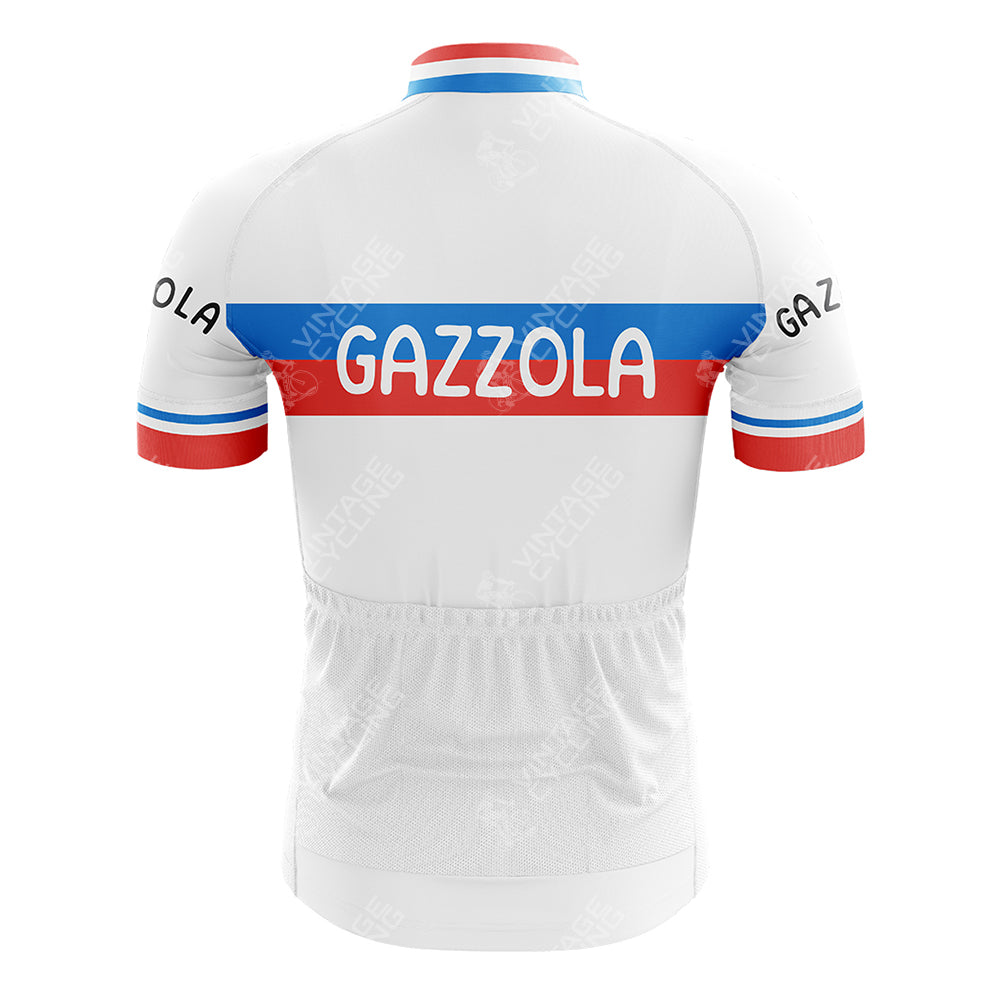 The image displays the LA REDOUTE Retro Short Sleeve Cycling Set, a white jersey with red and blue stripes, featuring GAZZOLA on the back and sleeves. This vintage-style set is ideal for those who appreciate classic cycling aesthetics.