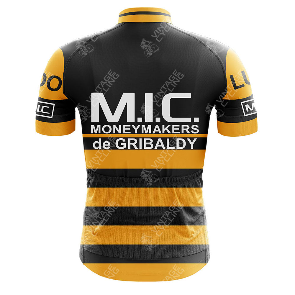 Back view of the MOLTENI ARCORE Retro Short Sleeve Cycling Set featuring bold black and yellow stripes with MOLTENI ARCORE in white across the back—a standout piece for any cycling enthusiast.