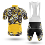 The U.S. Navy Veteran Old Man Men Short Sleeve Cycling Set features distinctive graphics and bold accents, combining comfort and style for cycling enthusiasts who want to showcase their veteran pride on every ride.