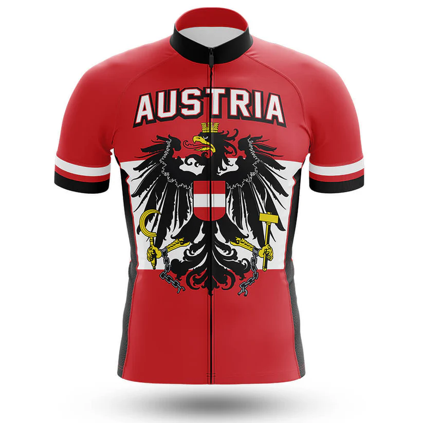 The 1st Cavalry Division Men Short Sleeve Cycling Set features moisture-wicking fabric, division insignia on the chest, and bold stripes on the sleeves for standout style.