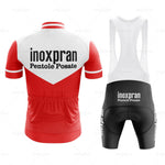 The image shows the Inoxpran Pentole Posate Retro Cycling Jersey Set, featuring a red and white jersey with Inoxpran Pentole Posate on the back and matching black and white shorts with a sleek white bib, evoking a timeless Giro dItalia cycling style.