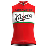 The Womens La Casera-Bahamontes Retro Cycling Jersey Set in red boasts green and white horizontal stripes, a full-length front zipper, and the La Casera-Bahamontes logo. Its perfect for cycling enthusiasts who love vintage flair.