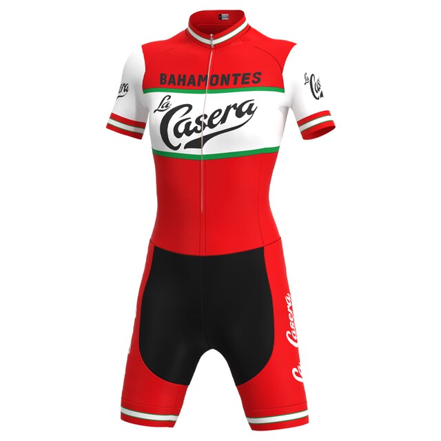 The Womens La Casera-Bahamontes Retro Cycling Jersey Set features a red and black design with short sleeves and attached shorts. Accentuated with white stripes, green details, and the branding Bahamontes and La Casera, this set combines classic style with modern functionality.
