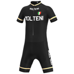 Embrace cycling history with the Molteni Black Retro Cycling Jersey Set, adorned with MOLTENI across the chest and leg. The design honors Eddy Merckxs legacy, featuring Italian flag colors on sleeves and collar for a classic flair.